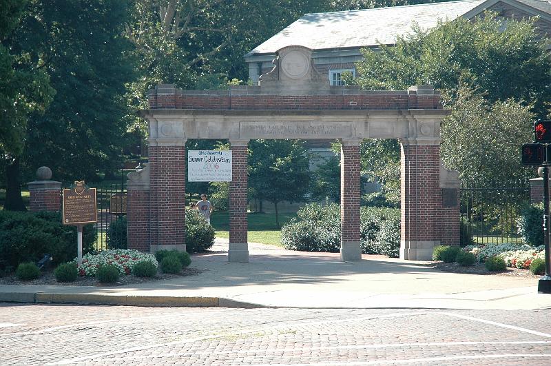 DSC_0267.jpg - University Main Gate